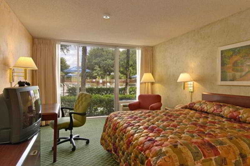 Staybridge Suites Dallas Market Ctr Love Field, An Ihg Hotel Kamer foto